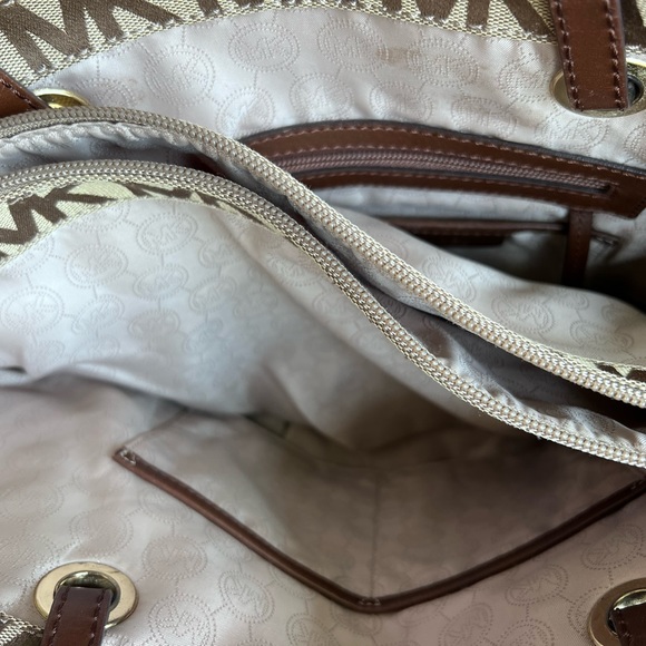 Michael Kors Jet Set Monogram Tote Brown leather straps - Picture 13 of 13